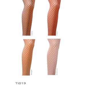 Колготки в сеточку без выделенных трусиков Passion TI019 nero 3/4 (fishnet) типа Кабаретка. Photo 3