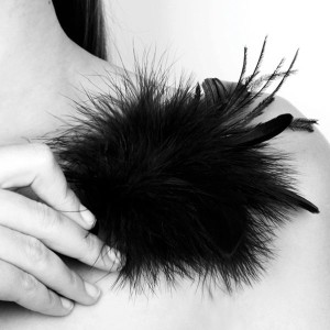 Мітелка Bijoux Indiscrets Pom Pom – feather tickler. Photo 2