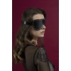 Маска на очі з заклепками Feral Feelings - Blindfold Mask, натуральна шкіра, чорна